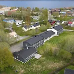 Stetinden National Mountain Hostel *