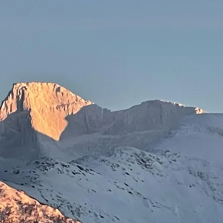 Stetinden National Mountain Kjopsvik