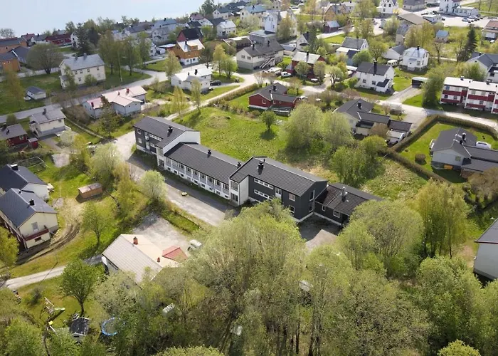 Stetinden National Mountain * Kjøpsvik